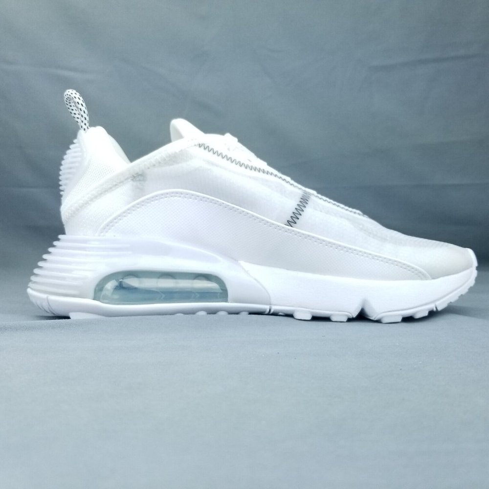 Nike Air Max 2090 Women's Size 8.5 White Black CK2612 100 - Picture 5 of 9
